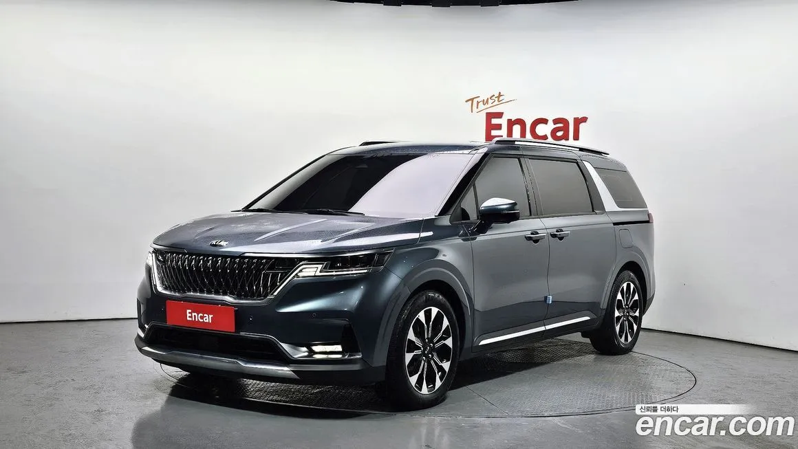 Kia Carnival — фото 1