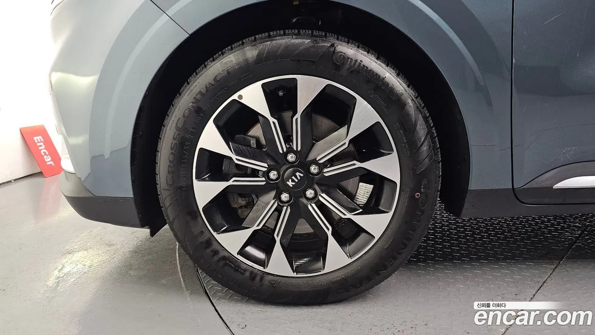 Kia Carnival — фото 10