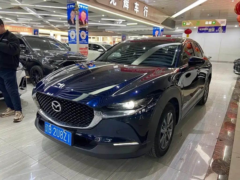 Mazda CX-30 — фото 1