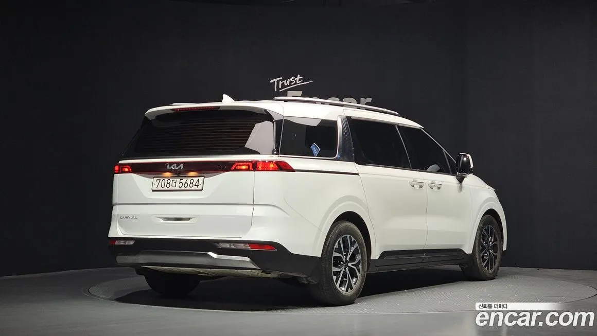 Kia Carnival — фото 2