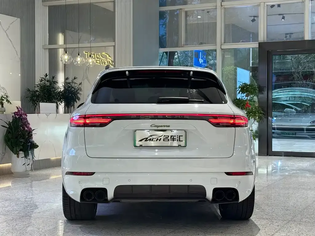 Porsche Cayenne Hybrid — фото 7