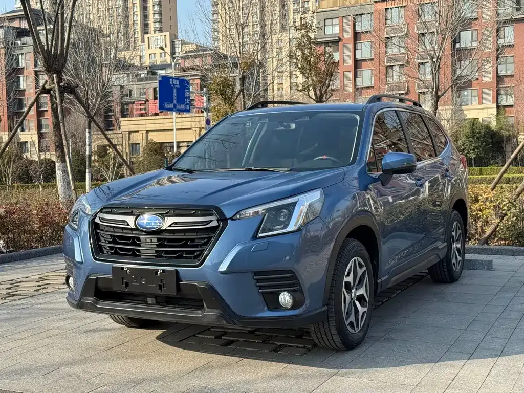 Subaru Forester — фото 1