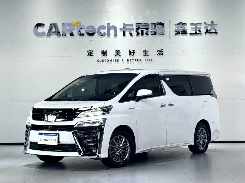 Toyota Vellfire — фото 1