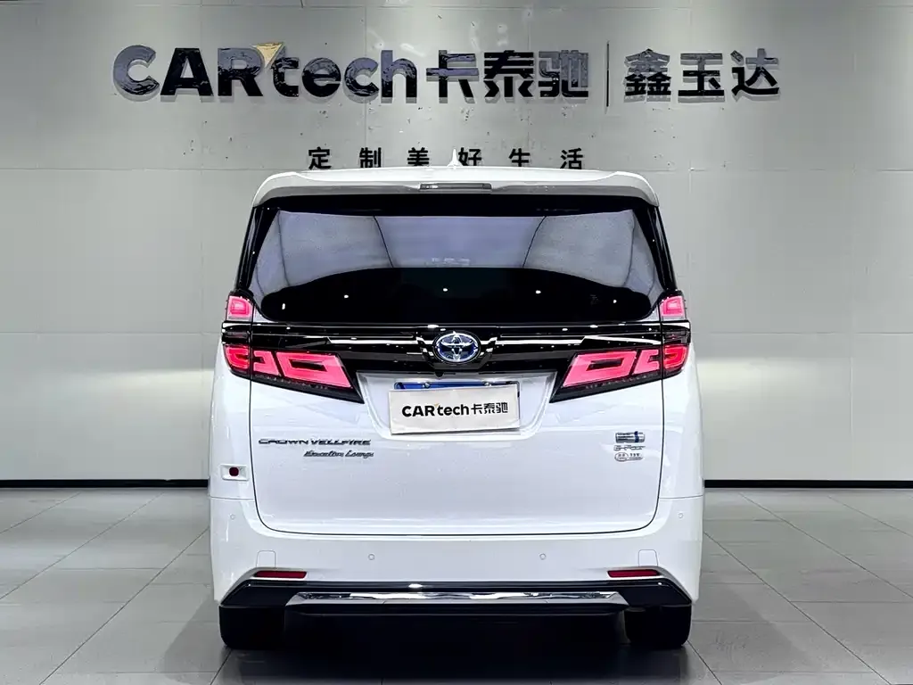 Toyota Vellfire — фото 2