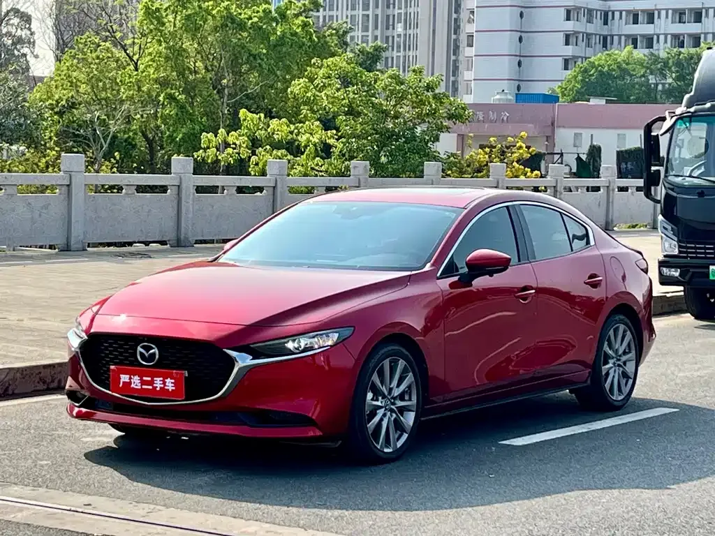 Mazda 3 Axela — фото 1