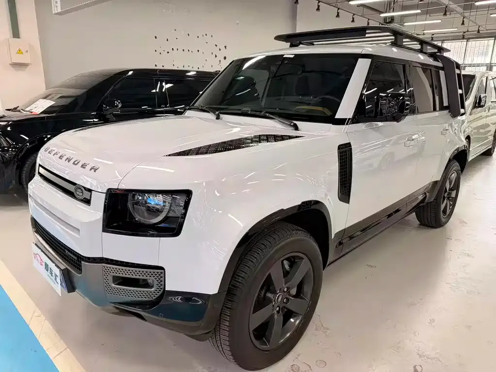 Land Rover Defender — фото 1