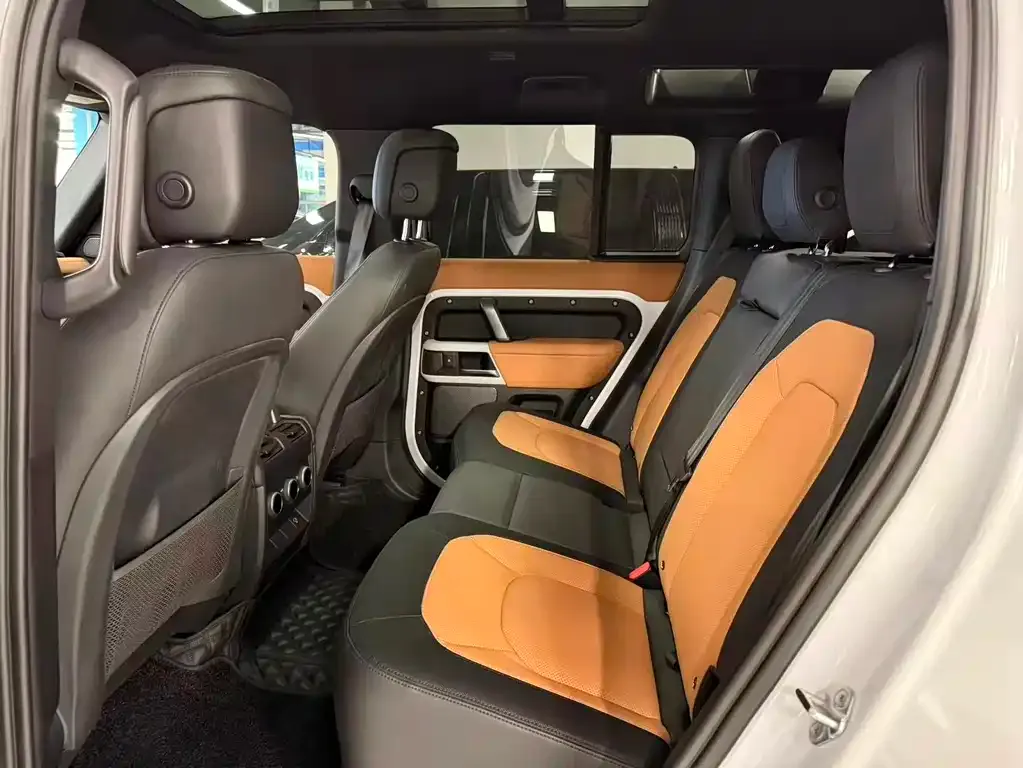 Land Rover Defender — фото 10