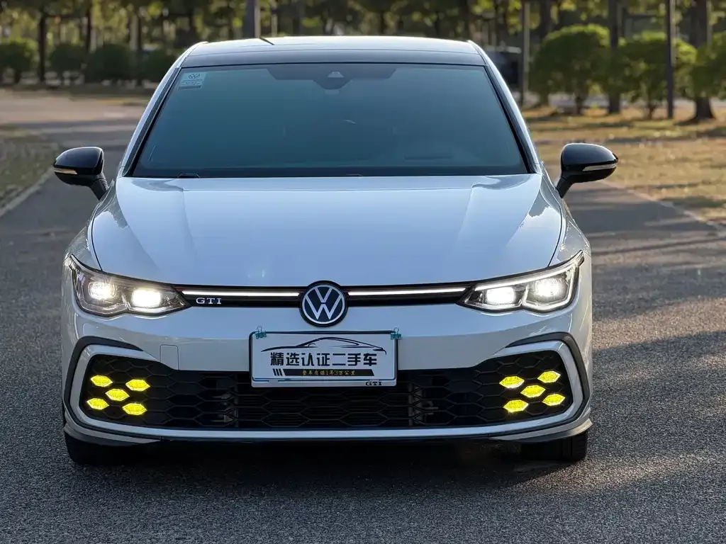 Volkswagen Golf GTI — фото 4