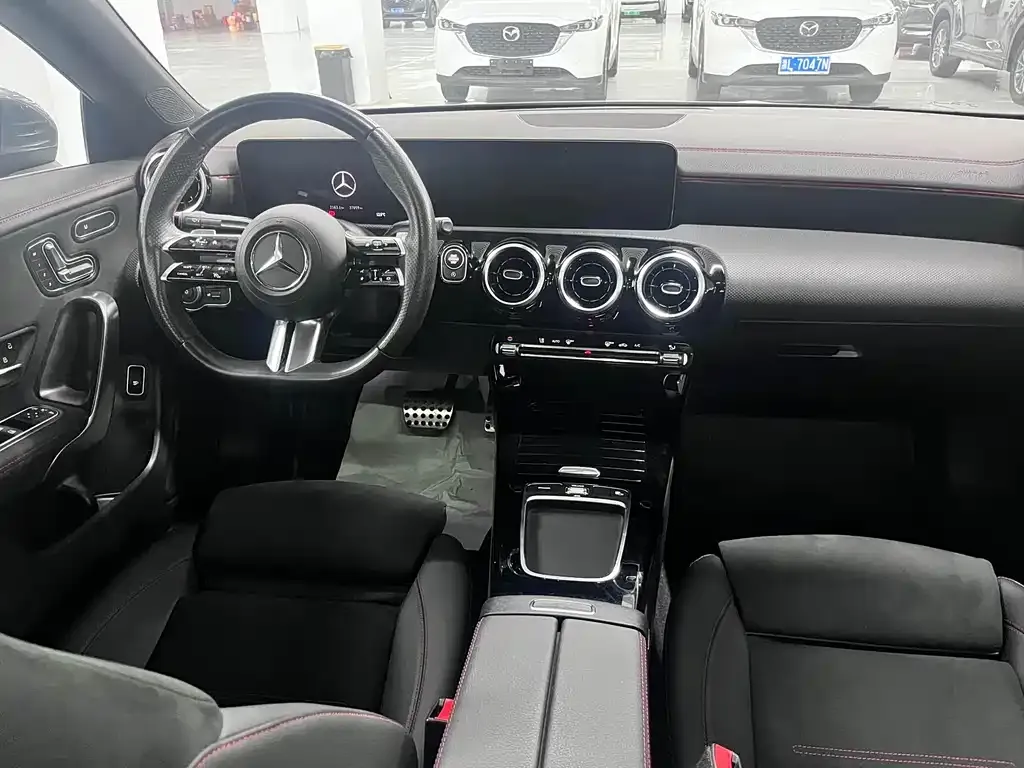 Mercedes-Benz CLA (Import) — фото 3