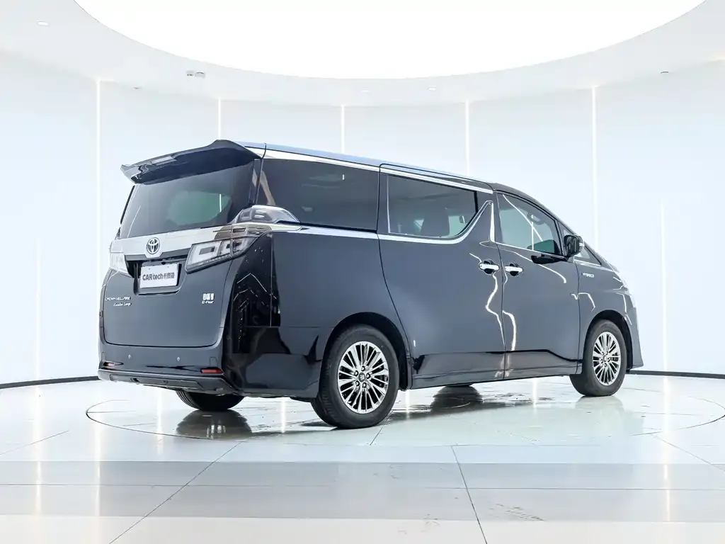 Toyota Vellfire — фото 4