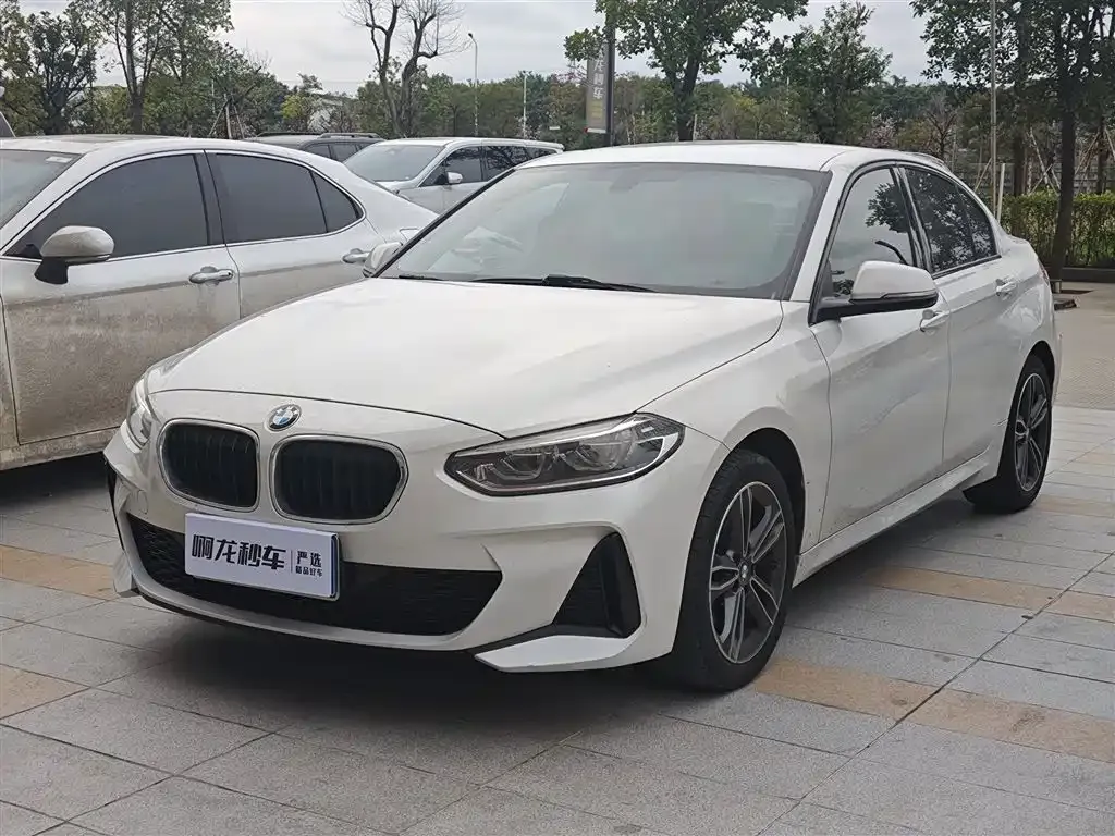 BMW 1 Series — фото 1