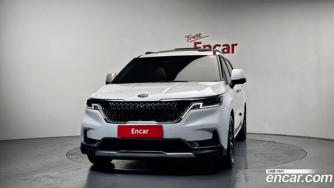 Kia Carnival — фото 10