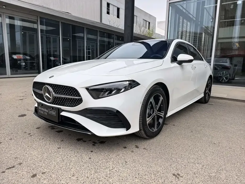 Mercedes-Benz A-Class — фото 1