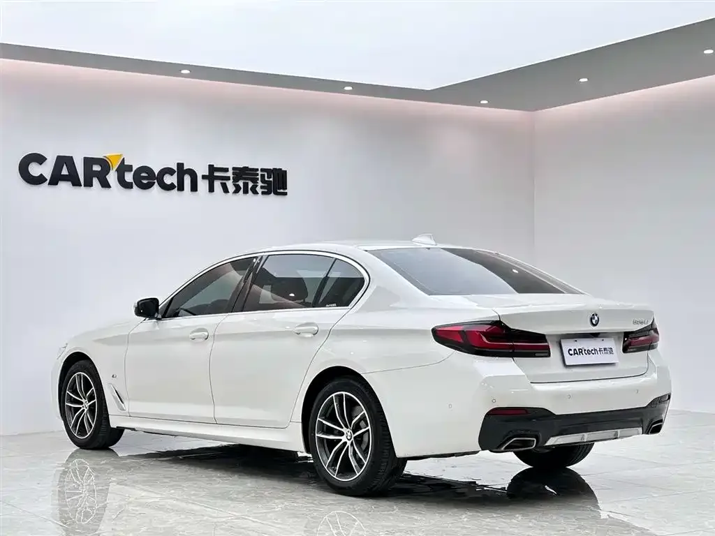 BMW 5 Series — фото 3