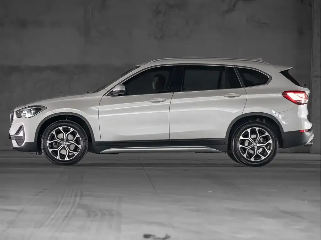 BMW X1 — фото 5