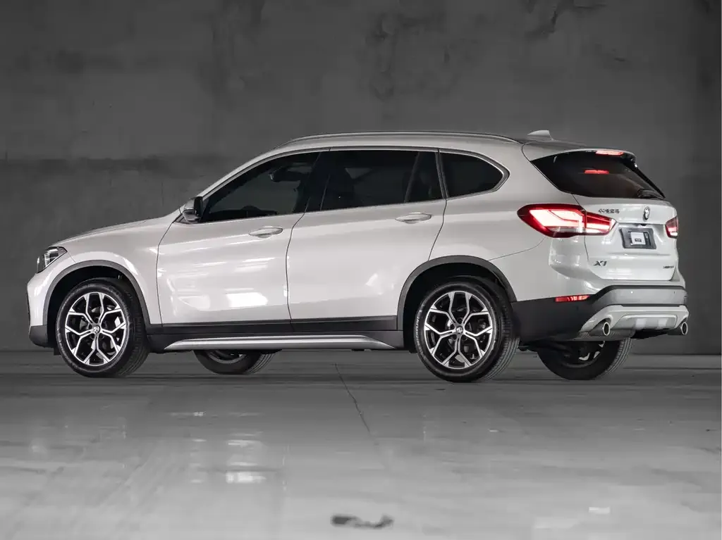 BMW X1 — фото 2