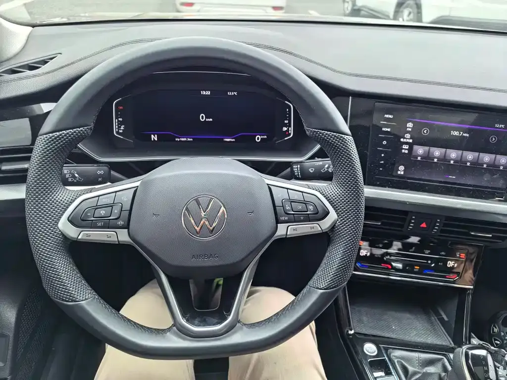 Volkswagen Passat — фото 4