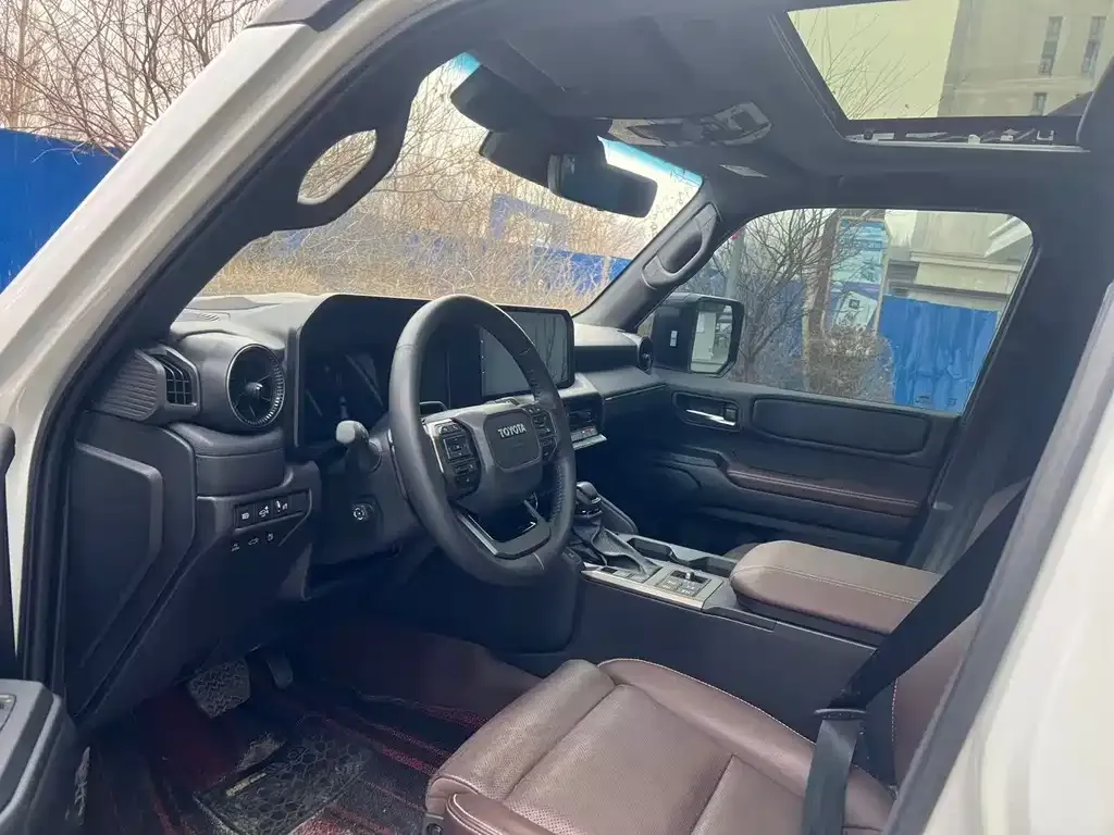 Toyota Prado — фото 2
