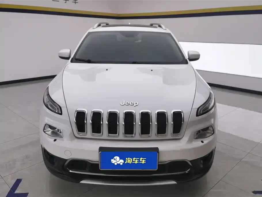 Jeep Cherokee — фото 4