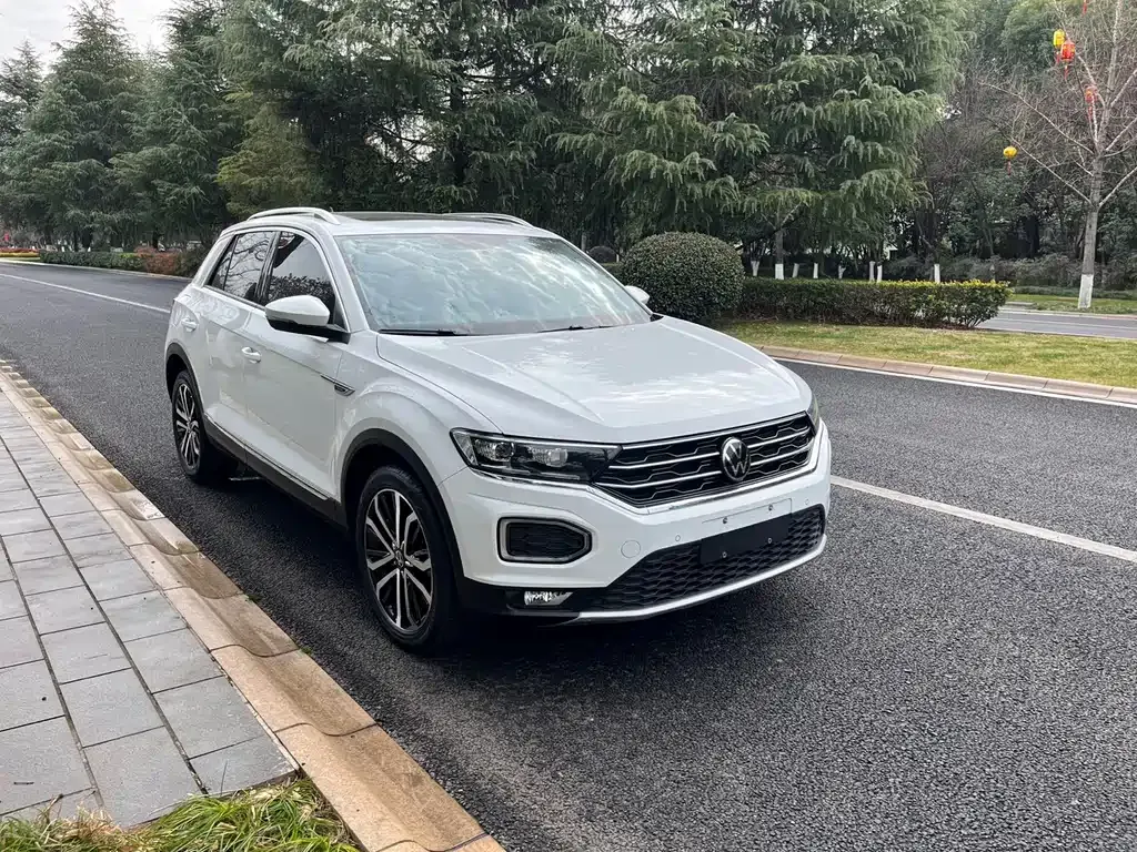 Volkswagen T-Roc — фото 7