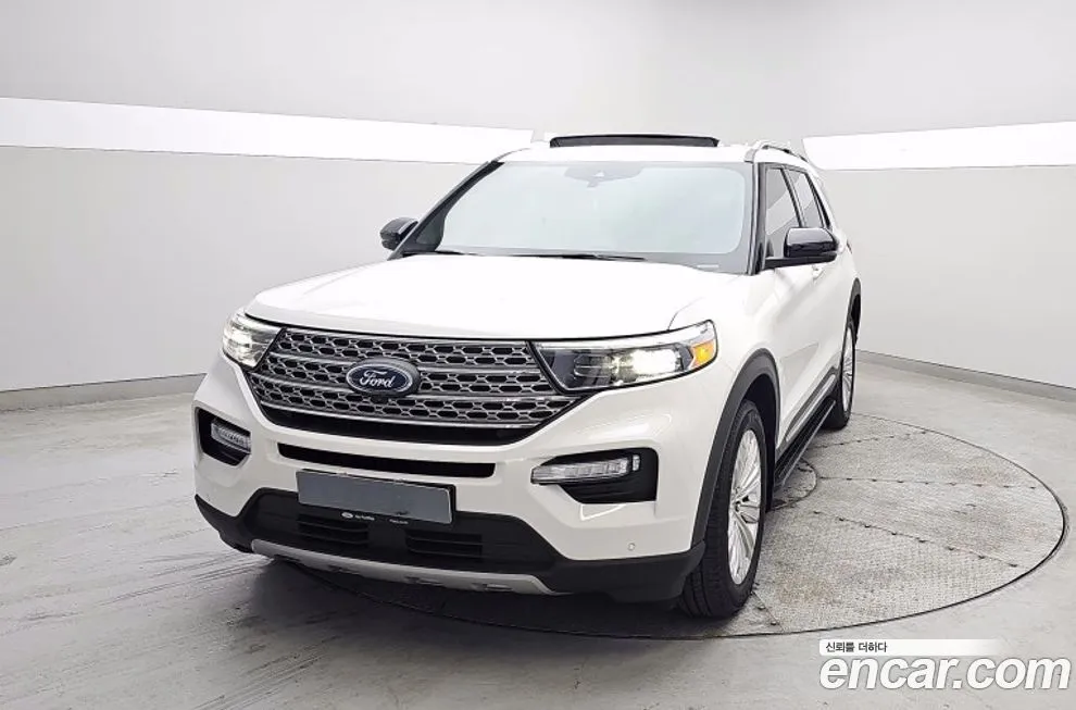 Ford Explorer — фото 1