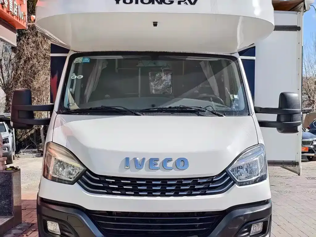 IVECO Ousheng — фото 8