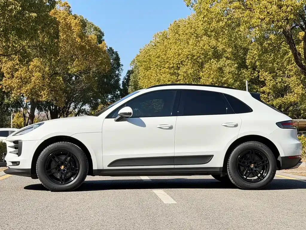 Porsche Macan — фото 7