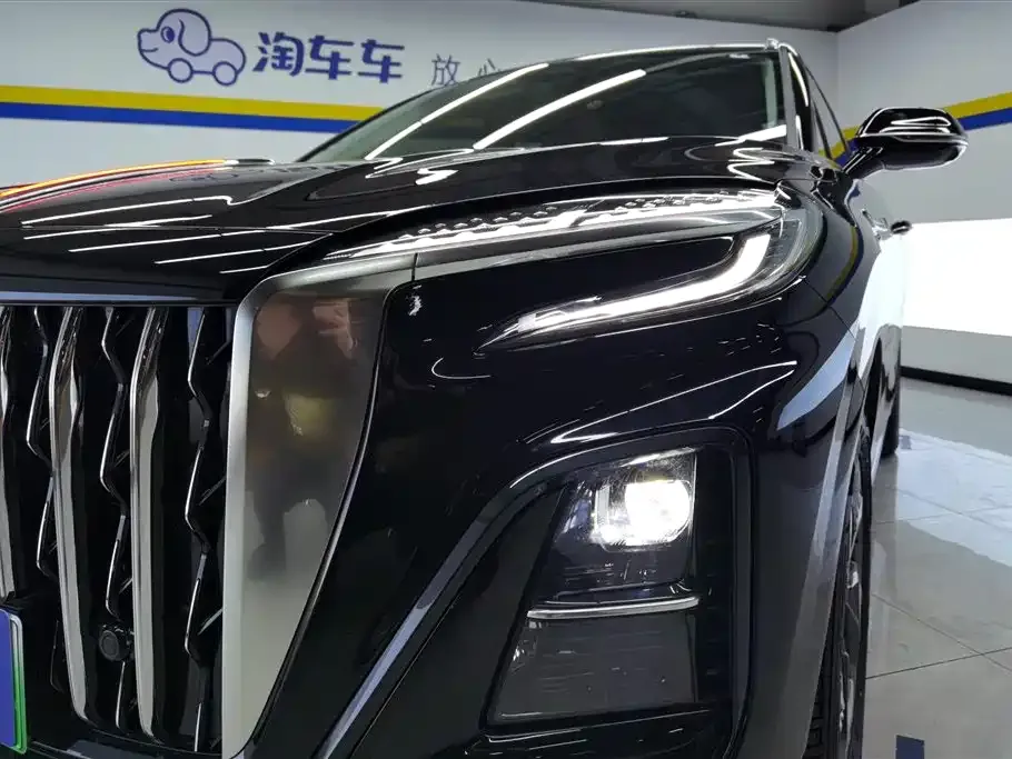 Hongqi HS3 PHEV — фото 10