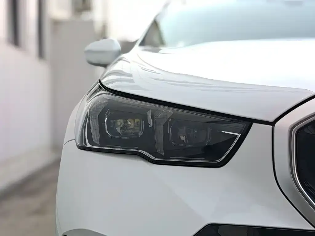 BMW i5 — фото 3