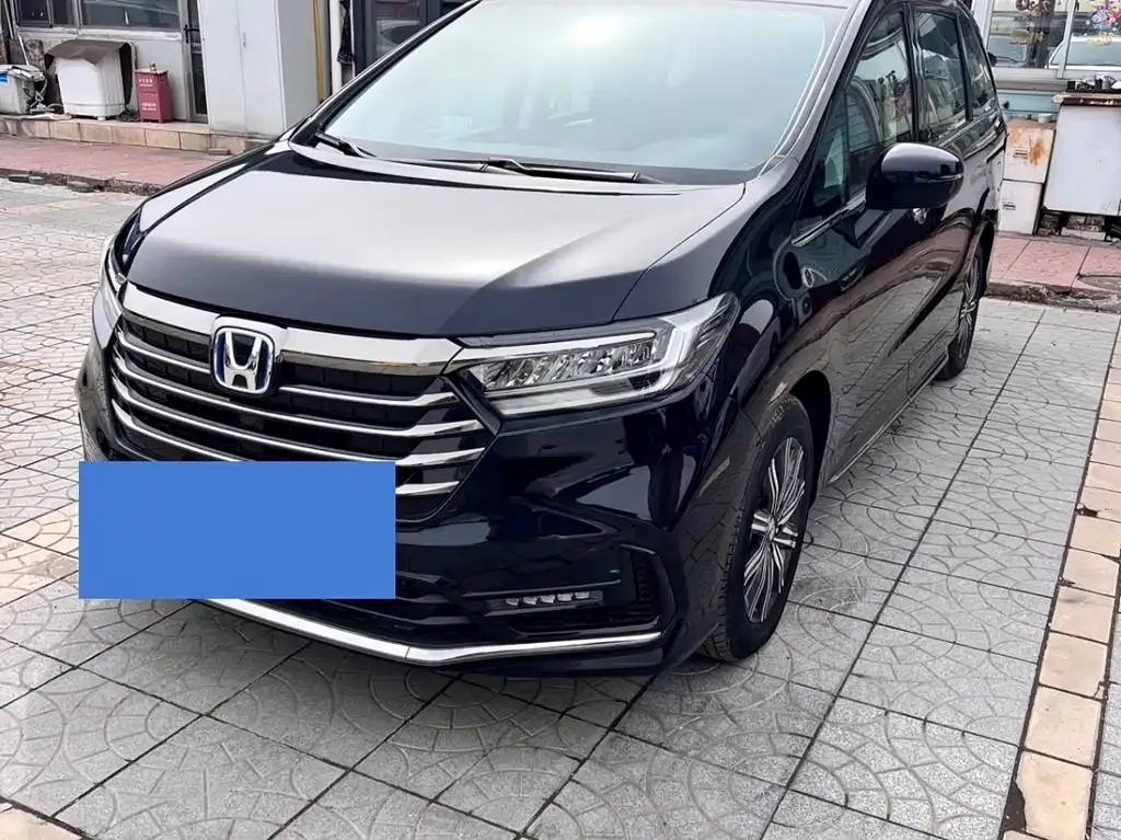 Honda Odyssey — фото 1