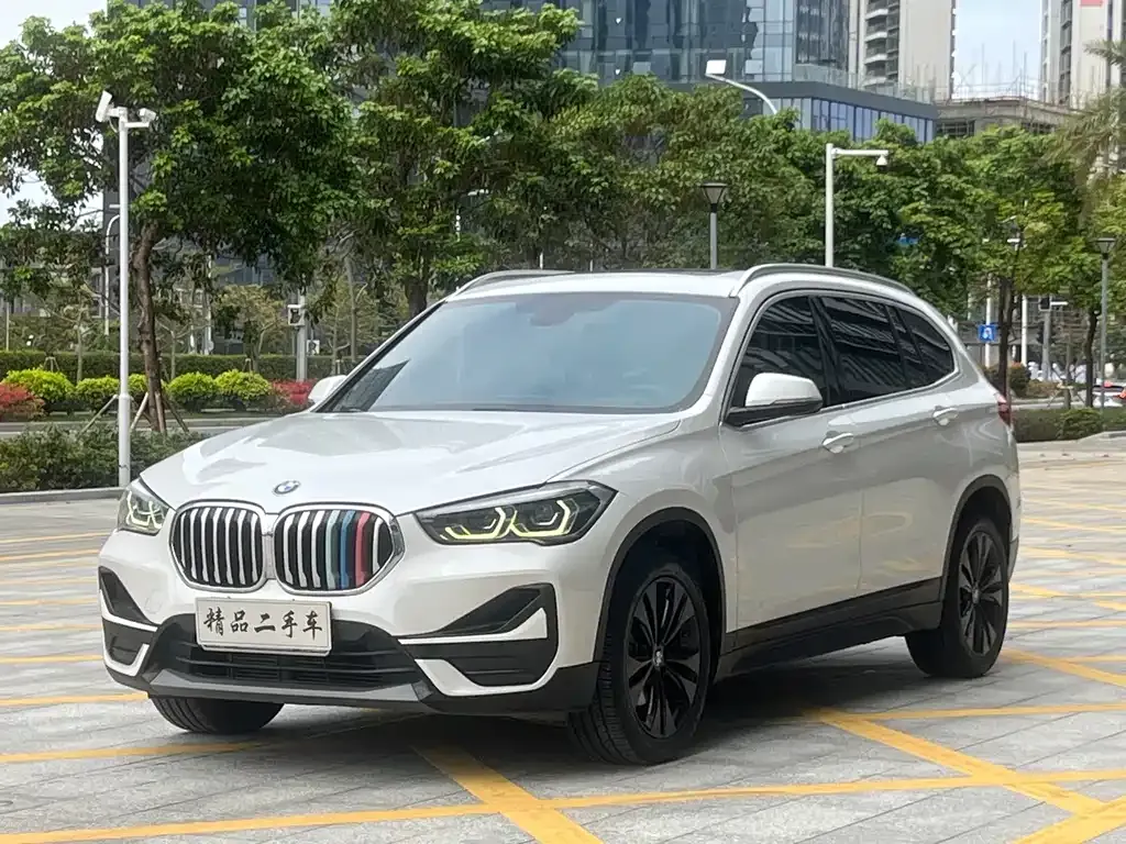 BMW X1 — фото 1