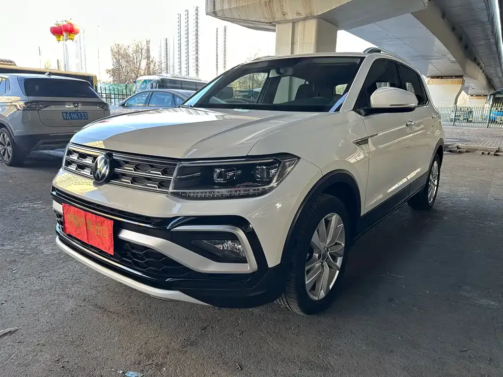 Volkswagen T-Cross — фото 1