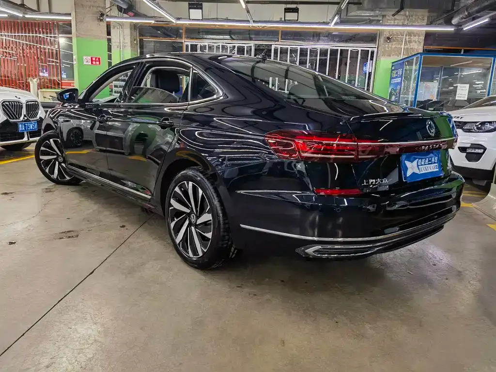 Volkswagen Passat — фото 3