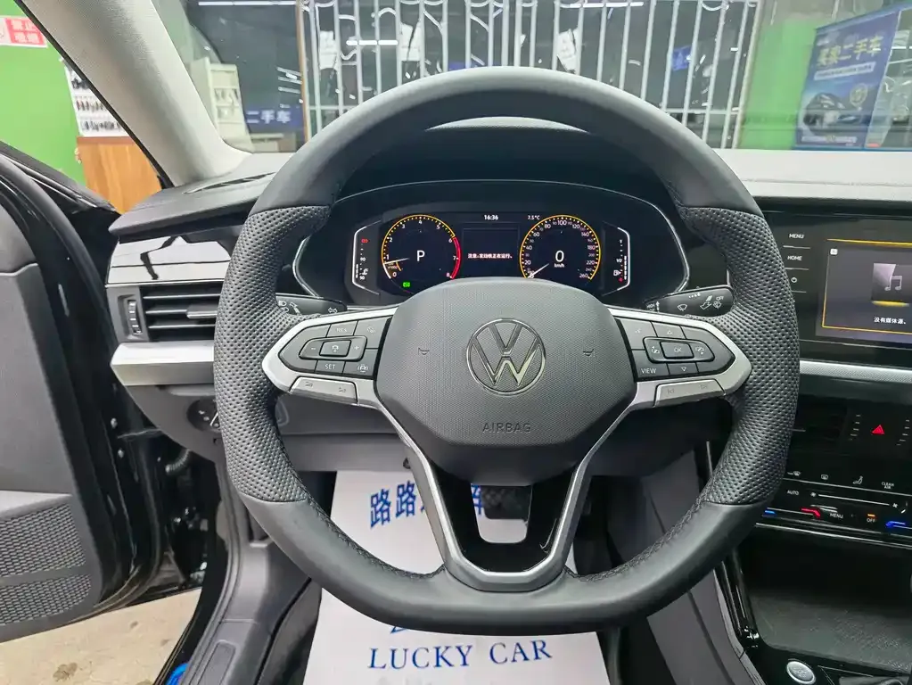Volkswagen Passat — фото 5
