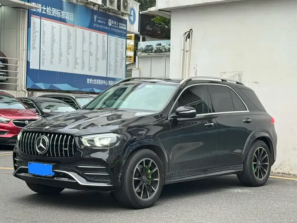 Mercedes-Benz GLE — фото 1