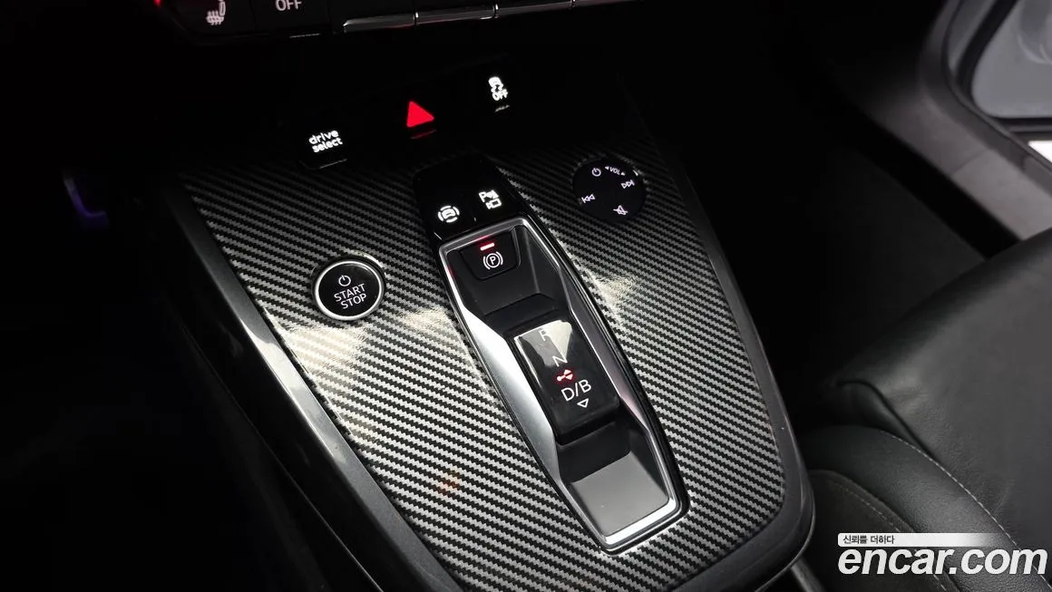 Audi Q4 e-tron — фото 9