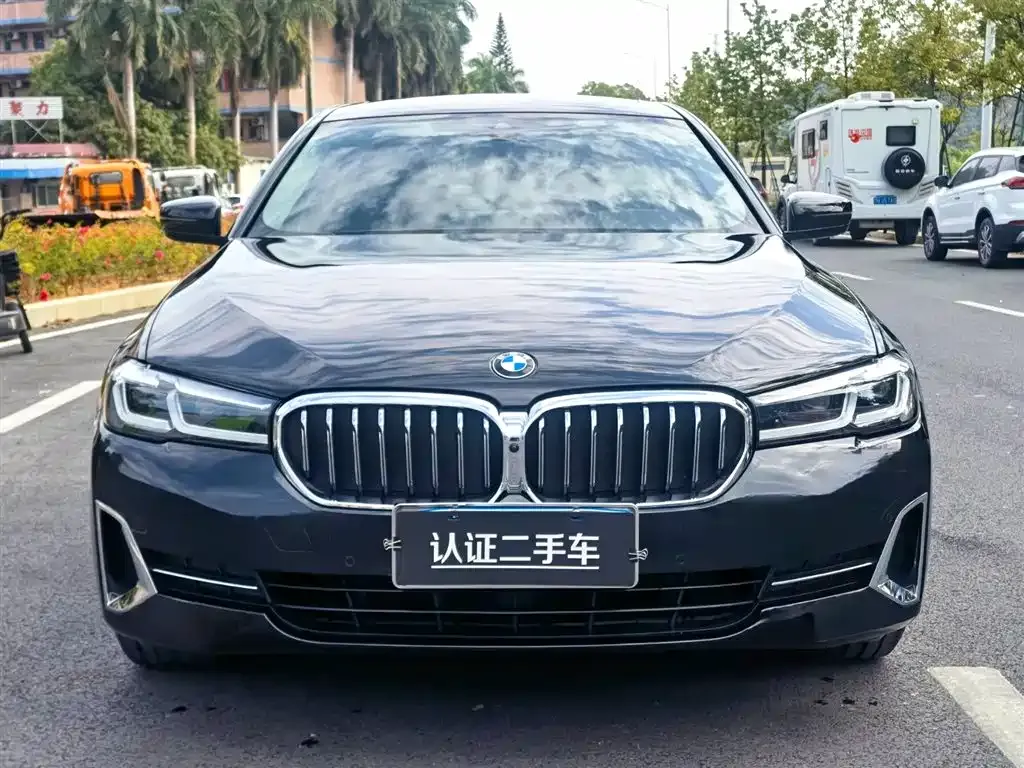 BMW 5 Series — фото 7