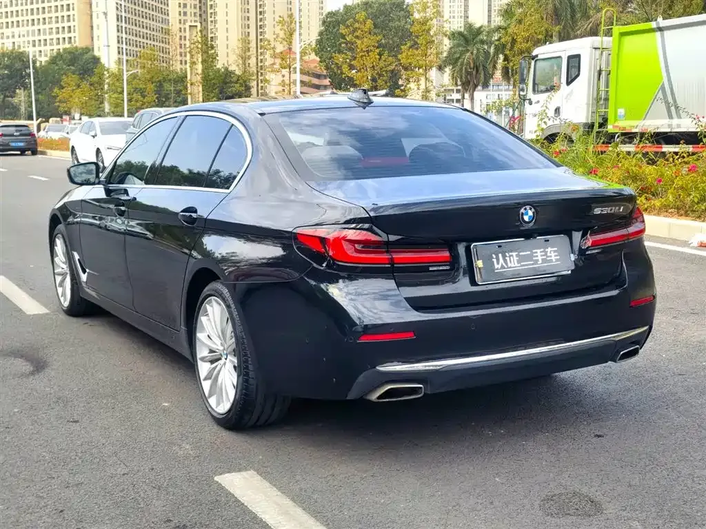 BMW 5 Series — фото 5