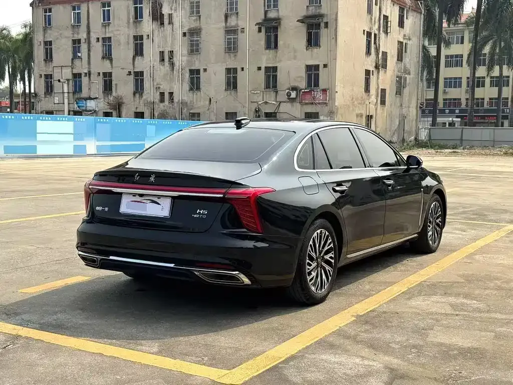 Hongqi H5 — фото 2
