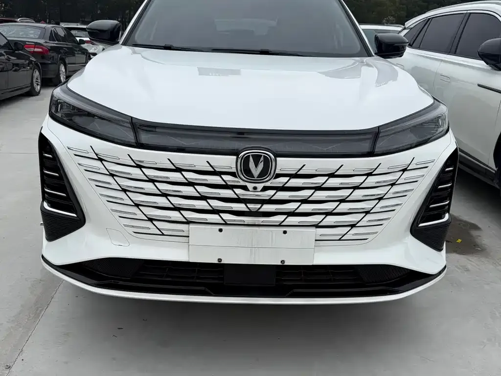 Changan CS75PLUS — фото 2