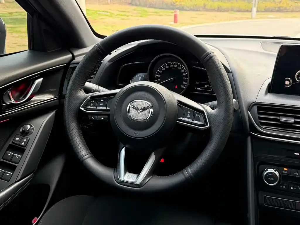 Mazda CX-4 — фото 3