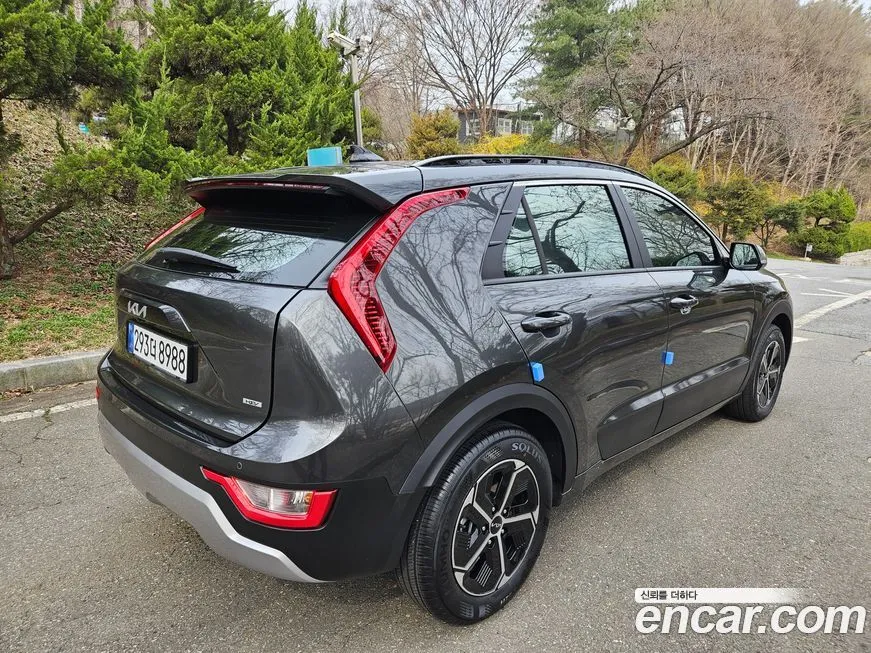 Kia Niro — фото 10