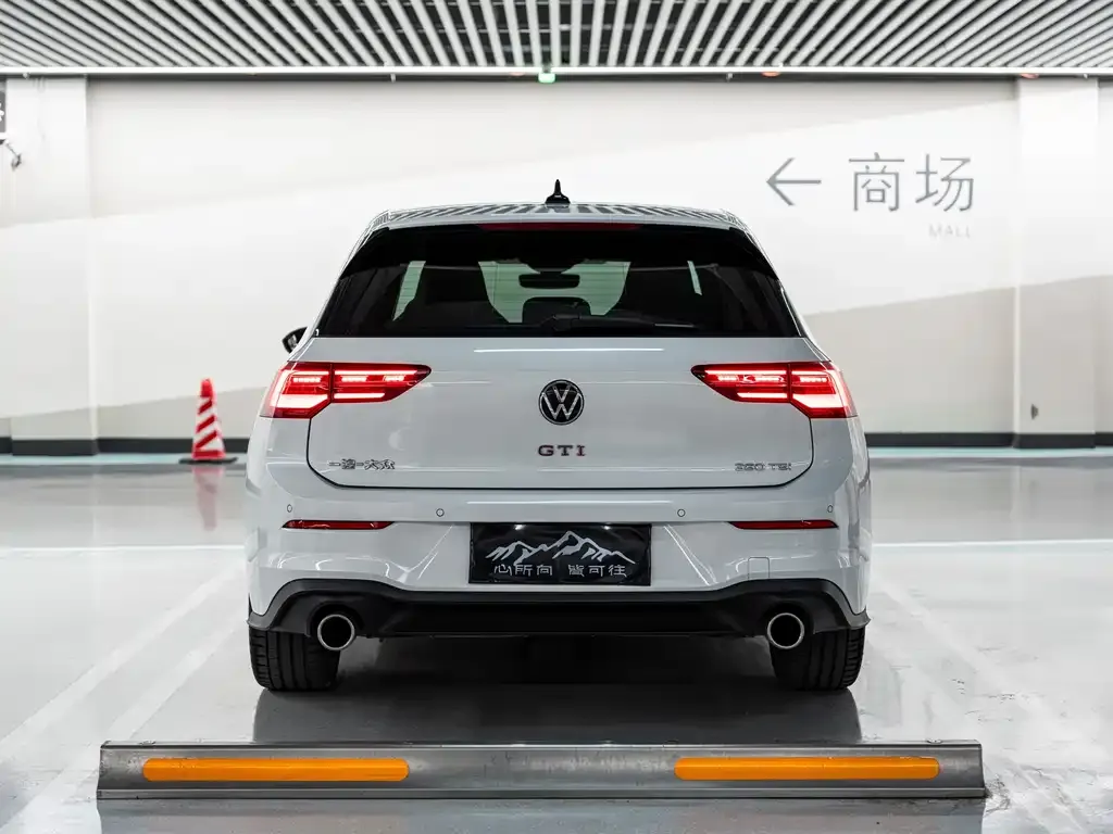 Volkswagen Golf GTI — фото 4