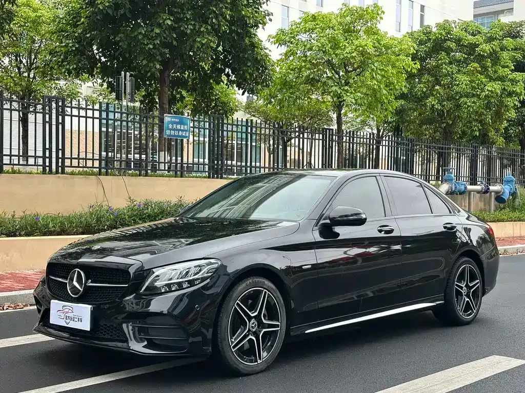 Mercedes-Benz C-Class — фото 1