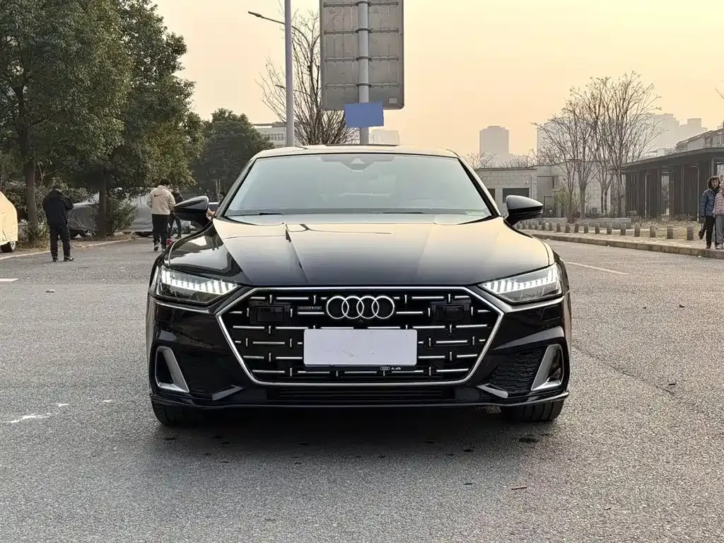 Audi A7L — фото 2