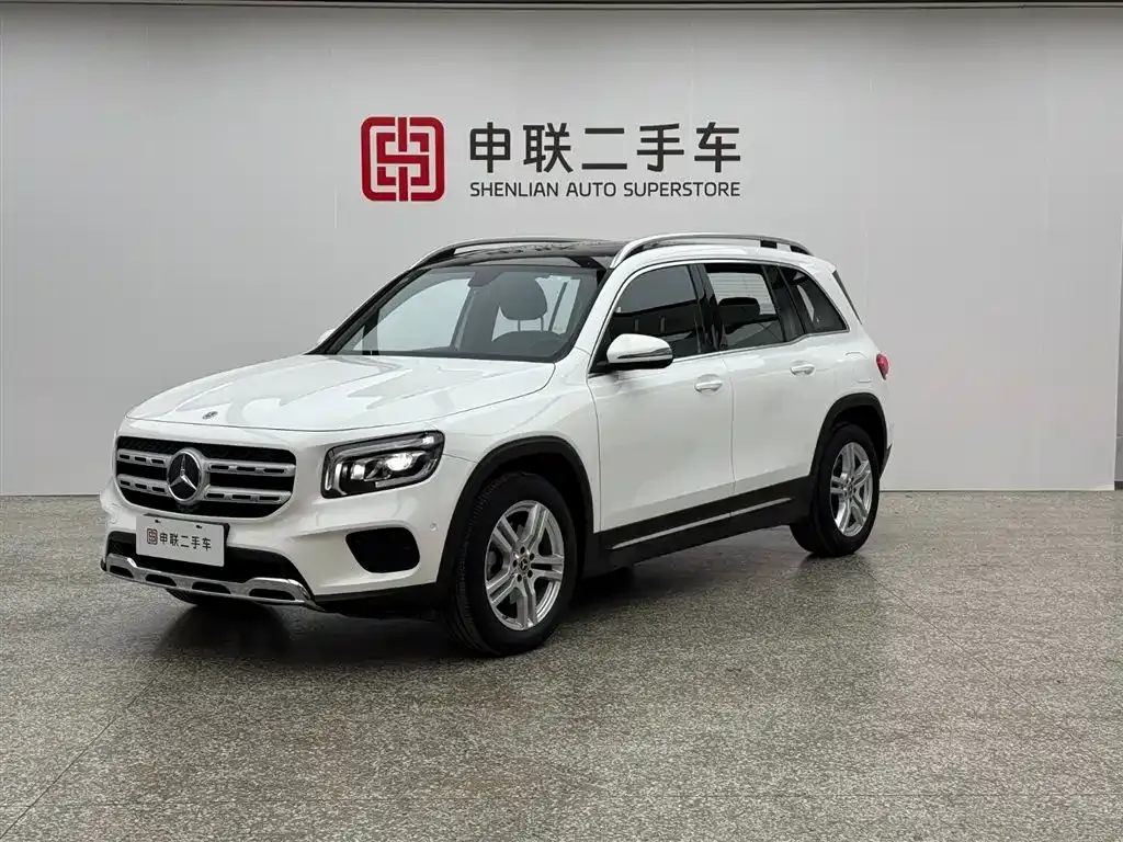 Mercedes-Benz GLB — фото 1