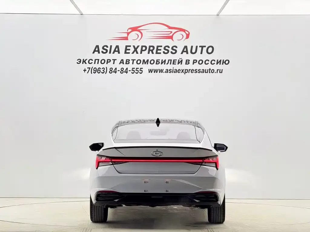 Hyundai Elantra — фото 3