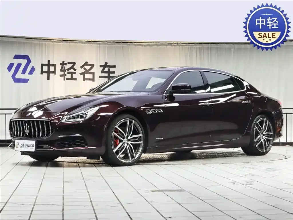 Maserati Quattroporte — фото 1