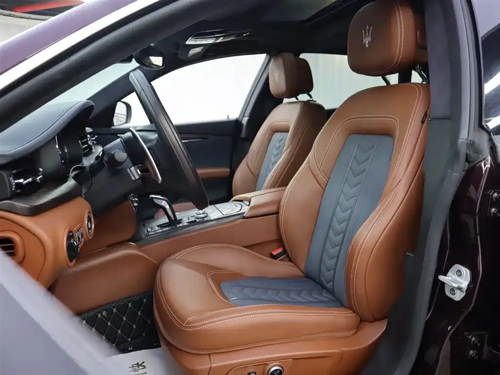 Maserati Quattroporte — фото 3