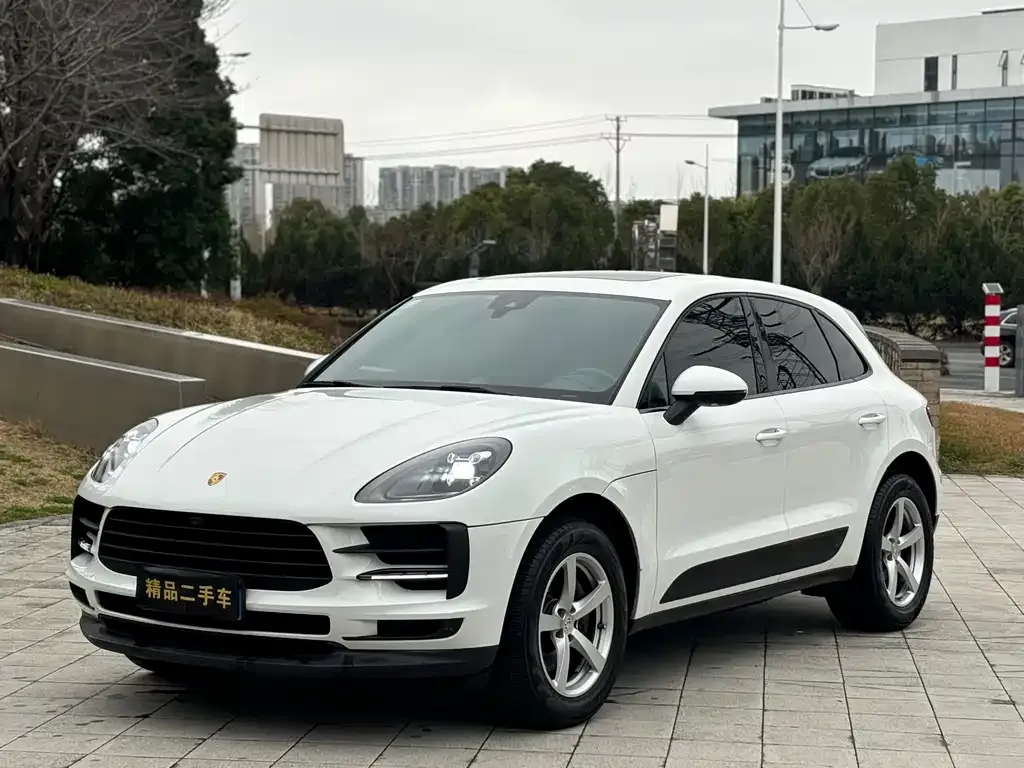 Porsche Macan — фото 1
